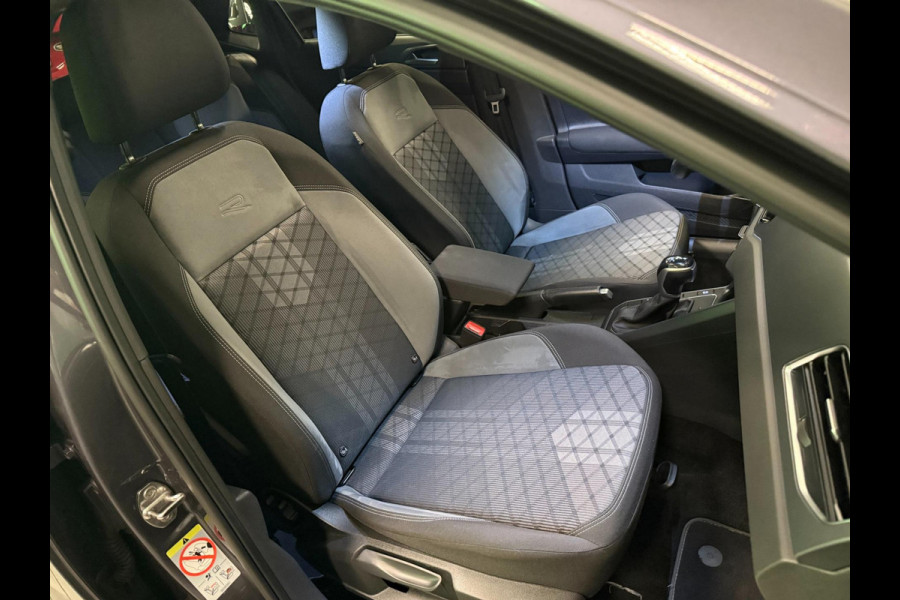 Volkswagen Polo 1.0 TSI 3X R-LINE PANO/V-COCKPIT/DAB/CARPLAY/IQ-LICHT/ECC/PDC/CAM///