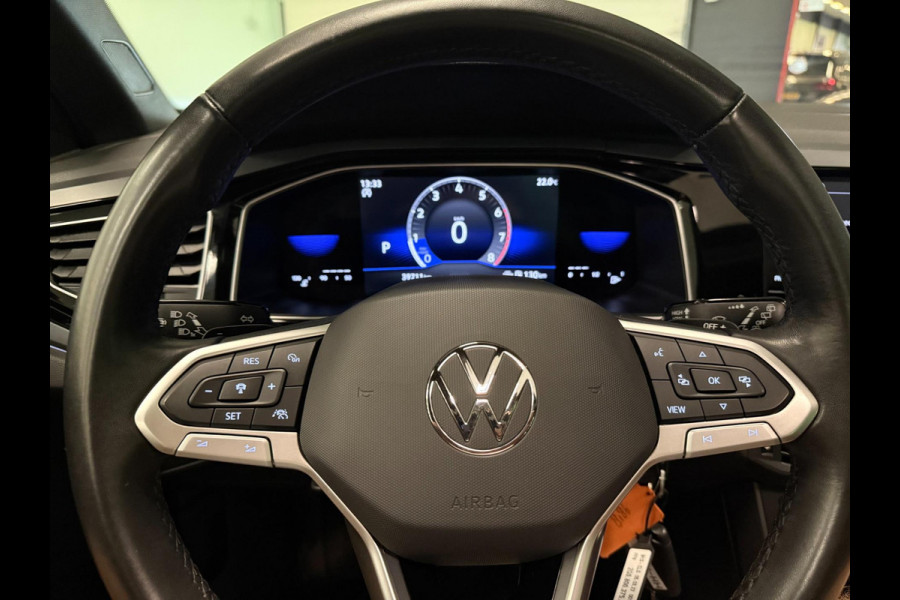 Volkswagen Polo 1.0 TSI 3X R-LINE PANO/V-COCKPIT/DAB/CARPLAY/IQ-LICHT/ECC/PDC/CAM///