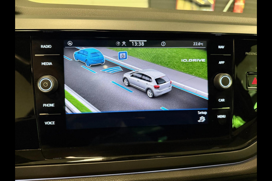 Volkswagen Polo 1.0 TSI 3X R-LINE PANO/V-COCKPIT/DAB/CARPLAY/IQ-LICHT/ECC/PDC/CAM///
