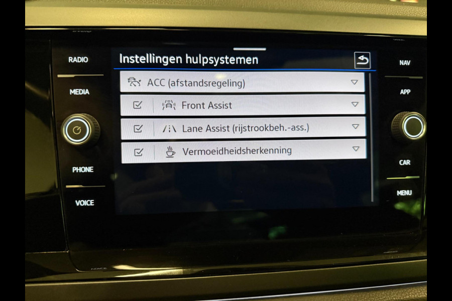 Volkswagen Polo 1.0 TSI 3X R-LINE PANO/V-COCKPIT/DAB/CARPLAY/IQ-LICHT/ECC/PDC/CAM///
