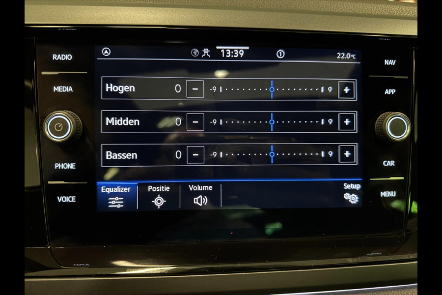 Volkswagen Polo 1.0 TSI 3X R-LINE PANO/V-COCKPIT/DAB/CARPLAY/IQ-LICHT/ECC/PDC/CAM///