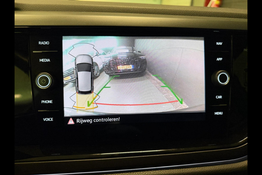 Volkswagen Polo 1.0 TSI 3X R-LINE PANO/V-COCKPIT/DAB/CARPLAY/IQ-LICHT/ECC/PDC/CAM///