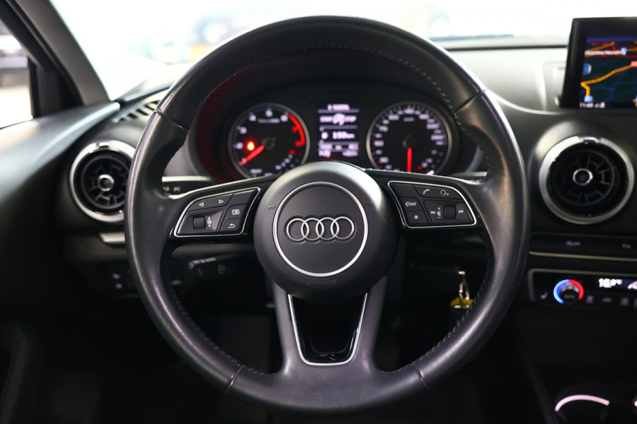 Audi A3 1.5 TFSI CoD S-Line AUT LEDER NAV CAMERA CLIMA "17