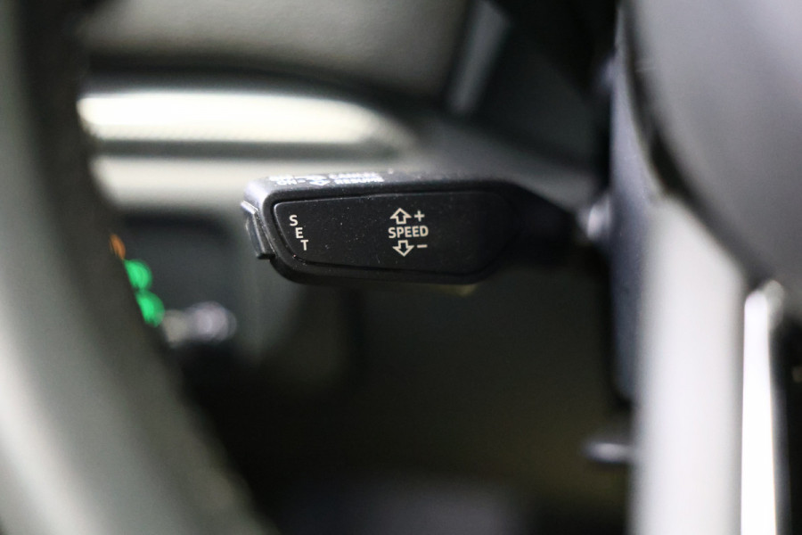 Audi A3 1.5 TFSI CoD S-Line AUT LEDER NAV CAMERA CLIMA "17