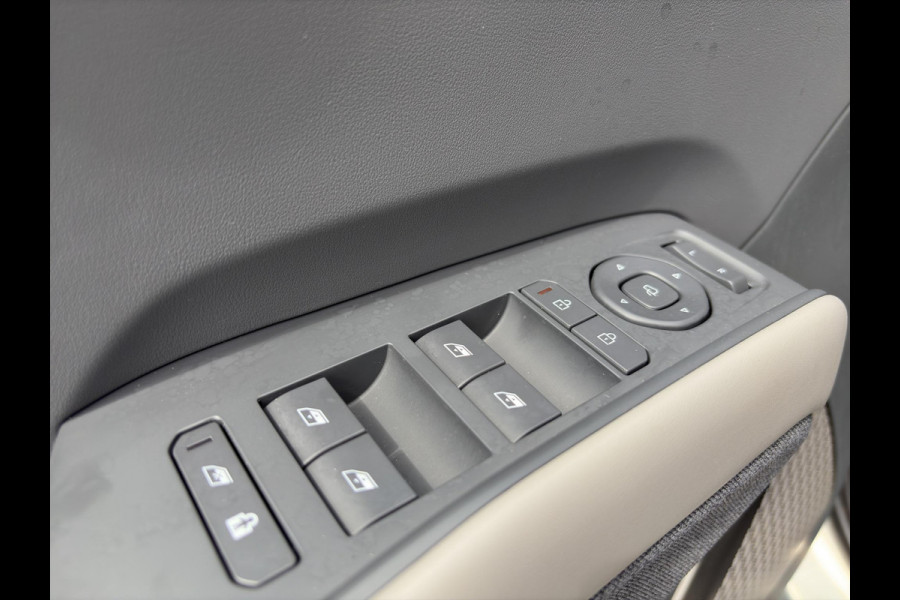 Kia EV9 Launch Edition 99.8 kWh Automaat | 7 Persoons | HUD | Leder | Meridian Sound | Camera | Navi | Apple CarPlay/Android Auto | Key-Less | Stuur-/Stoelverwarming | PDC | Cruise | LED |