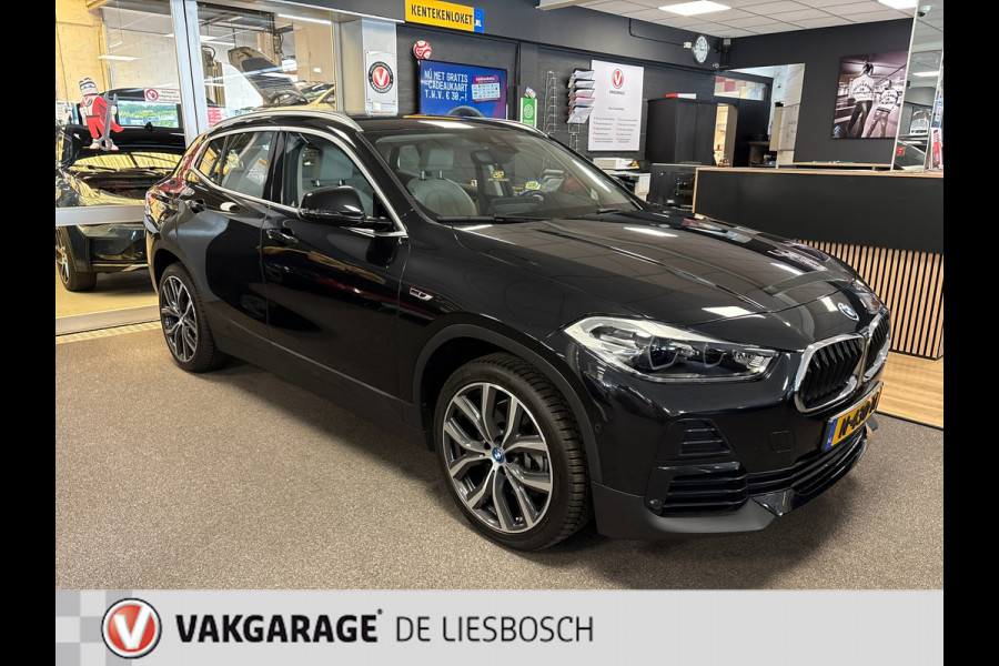 BMW X2 XDrive25e Business Edition Plus / head-up / Panorama-dak / Leder / stoelverwarming