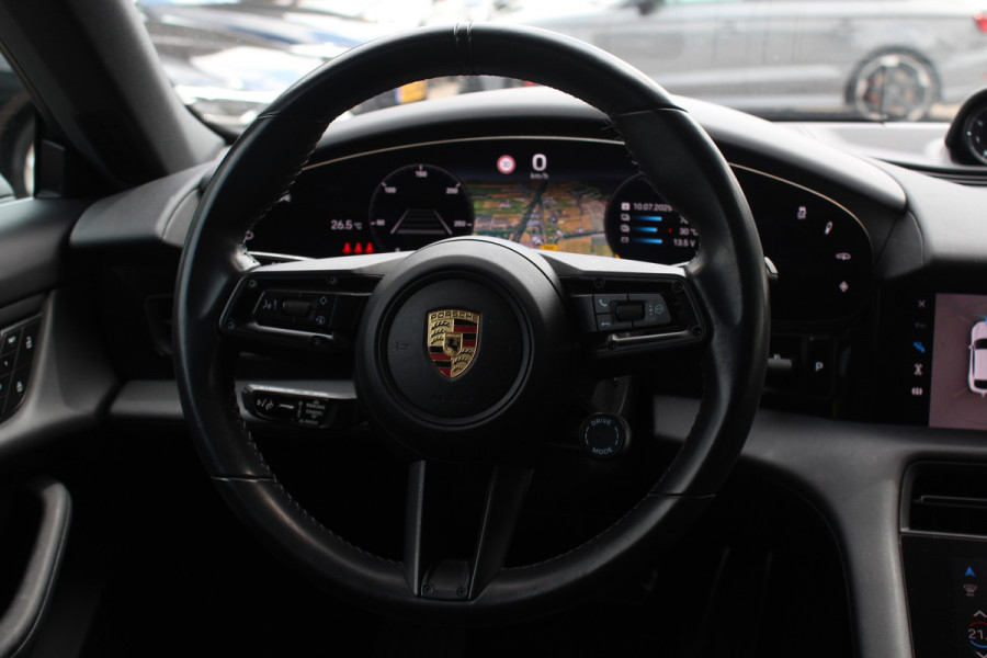 Porsche Taycan Cross Turismo 4 93 kWh / Panoramadak / 360Camera / Head-up / Passenger Display / 20'' / Bose / Sportchrono / Leder / Luchtvering / Stuurverwarming / Dodehoek / ACC / Stoelverwarming 4x / Warmtepomp
