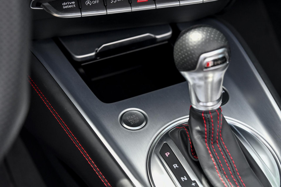 Audi TT Roadster 40 TFSI Pro line S Competiton. RS Stoelen, Keyless, CarPlay, Matrix!