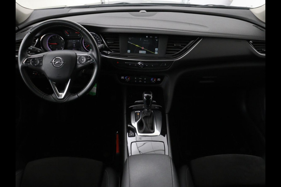 Opel Insignia 1.5 Turbo Executive | Leder/Alcantara | Trekhaak | Carplay | Navigatie | Climate control | Cruise control | Parkeerhulp