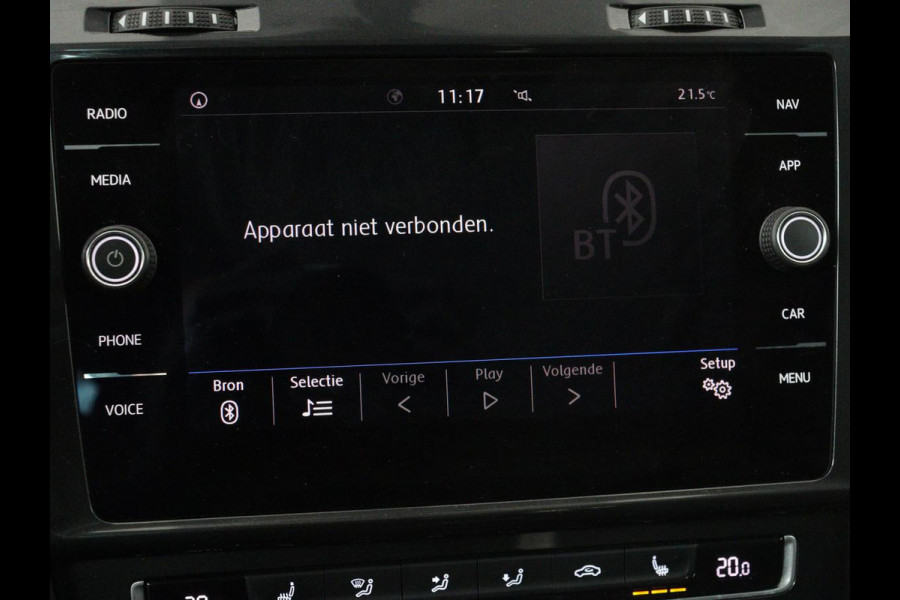 Volkswagen Golf 1.0 TSI Comfortline | Panoramadak | Stoelverwarming | Massage | Full LED | Carplay | Camera | Adaptive cruise | Sportstoelen | Climate control