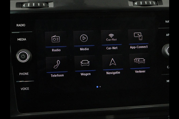 Volkswagen Golf 1.0 TSI Comfortline | Panoramadak | Stoelverwarming | Massage | Full LED | Carplay | Camera | Adaptive cruise | Sportstoelen | Climate control