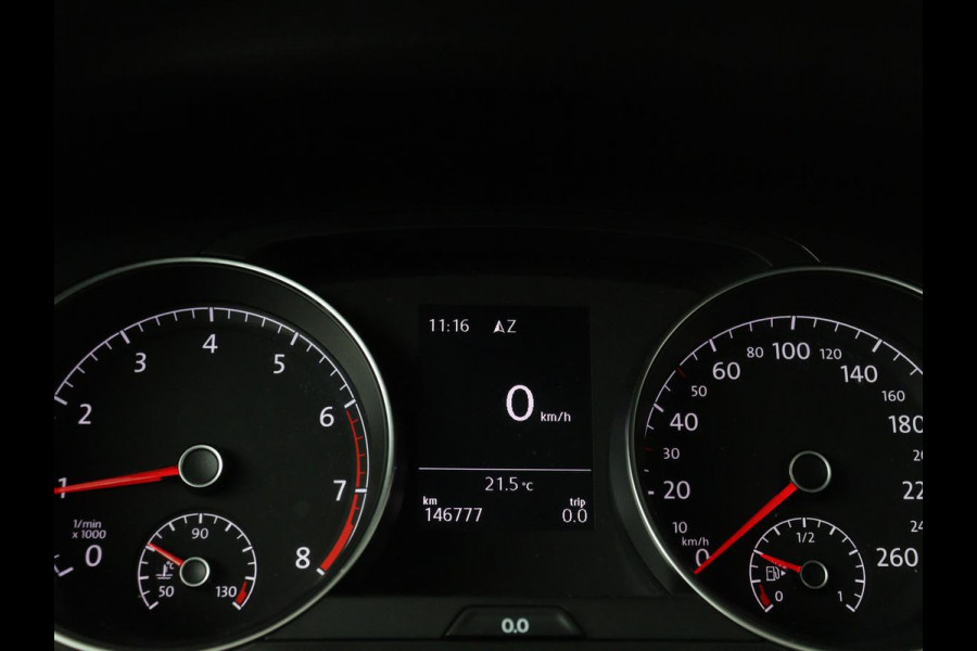 Volkswagen Golf 1.0 TSI Comfortline | Panoramadak | Stoelverwarming | Massage | Full LED | Carplay | Camera | Adaptive cruise | Sportstoelen | Climate control