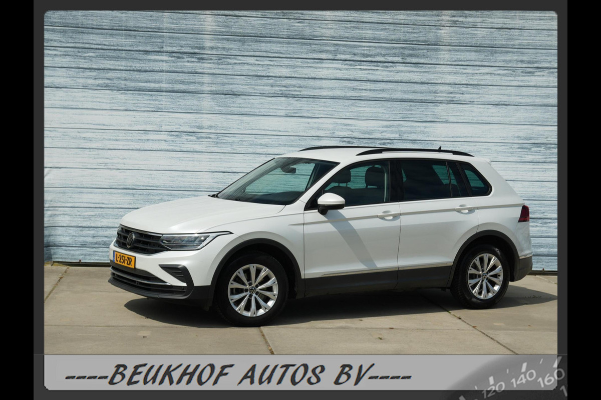 Volkswagen Tiguan 1.5 TSI Carplay Trekhaak Adapt Cruise Pdc