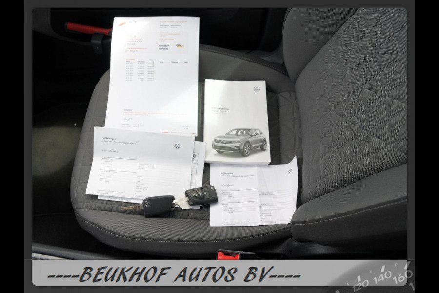 Volkswagen Tiguan 1.5 TSI Carplay Trekhaak Adapt Cruise Pdc