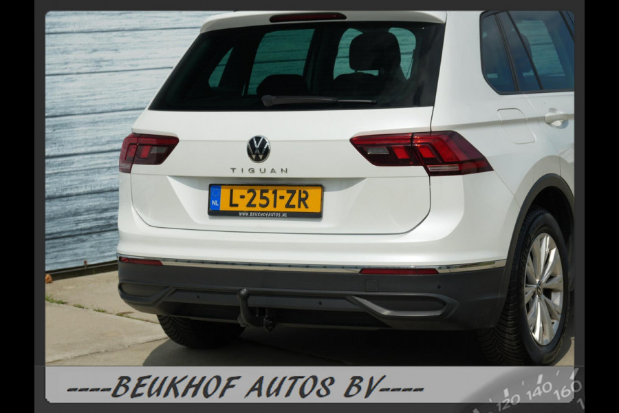 Volkswagen Tiguan 1.5 TSI Carplay Trekhaak Adapt Cruise Pdc