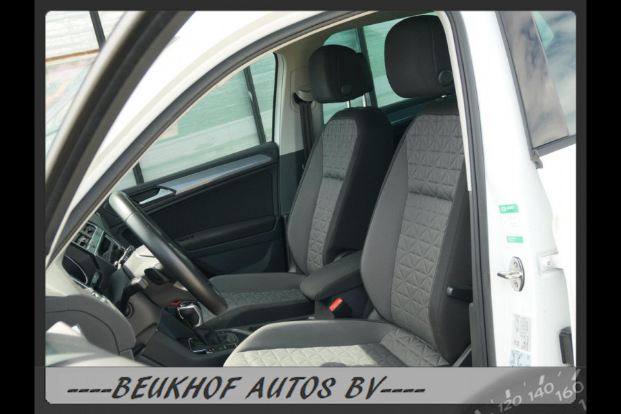 Volkswagen Tiguan 1.5 TSI Carplay Trekhaak Adapt Cruise Pdc