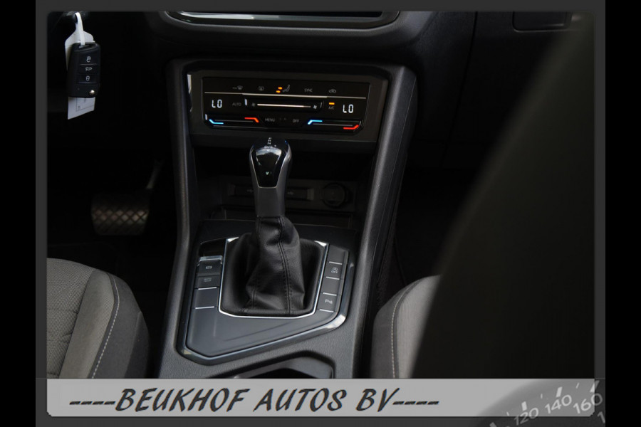 Volkswagen Tiguan 1.5 TSI Carplay Trekhaak Adapt Cruise Pdc