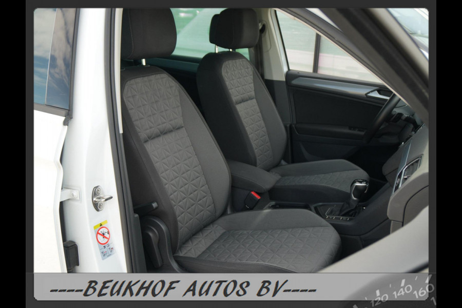 Volkswagen Tiguan 1.5 TSI Carplay Trekhaak Adapt Cruise Pdc