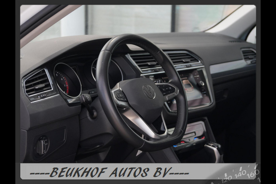 Volkswagen Tiguan 1.5 TSI Carplay Trekhaak Adapt Cruise Pdc