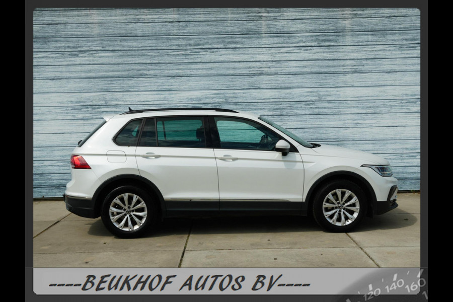 Volkswagen Tiguan 1.5 TSI Carplay Trekhaak Adapt Cruise Pdc