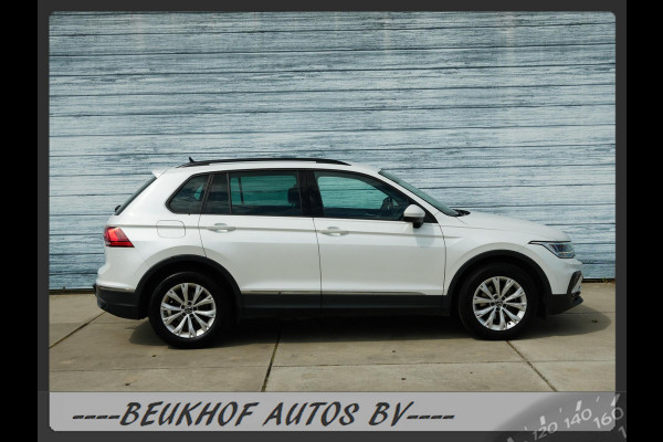 Volkswagen Tiguan 1.5 TSI Carplay Trekhaak Adapt Cruise Pdc