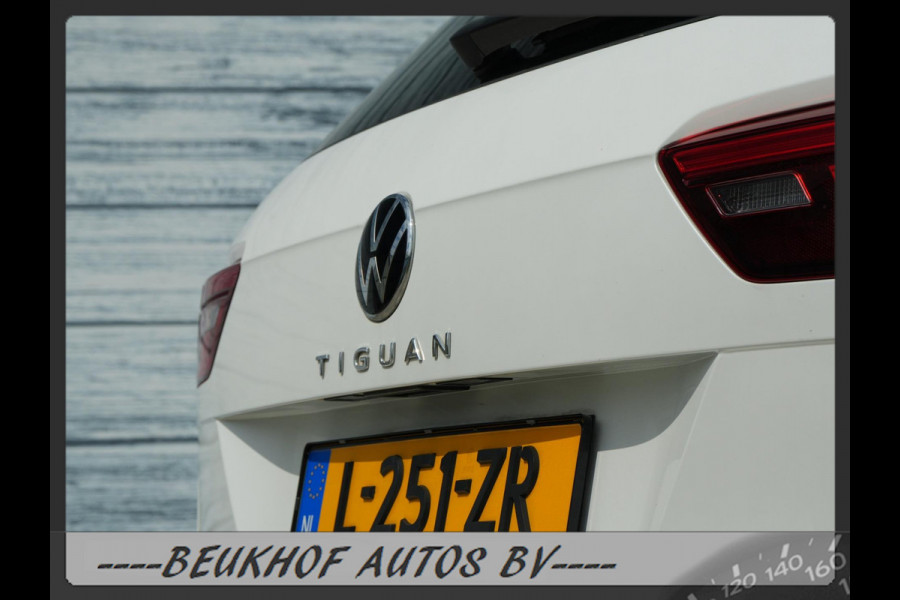 Volkswagen Tiguan 1.5 TSI Carplay Trekhaak Adapt Cruise Pdc