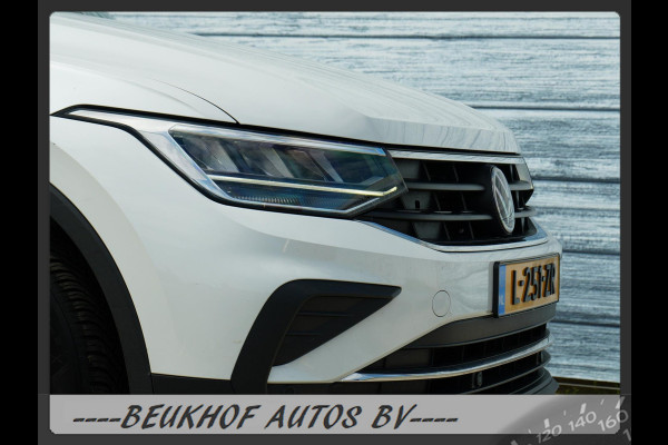 Volkswagen Tiguan 1.5 TSI Carplay Trekhaak Adapt Cruise Pdc