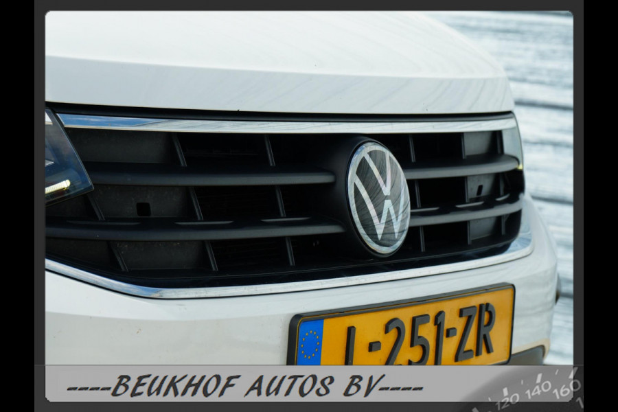 Volkswagen Tiguan 1.5 TSI Carplay Trekhaak Adapt Cruise Pdc