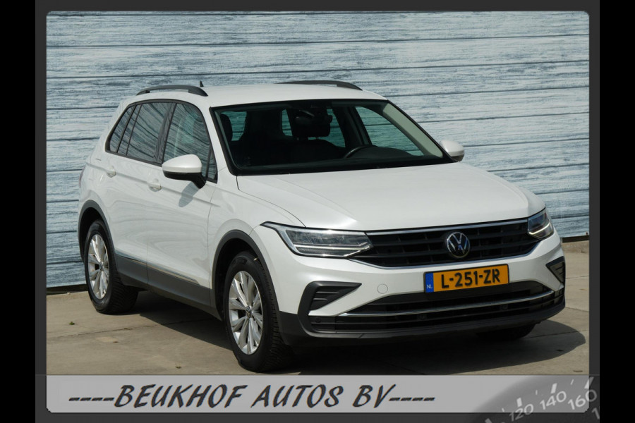 Volkswagen Tiguan 1.5 TSI Carplay Trekhaak Adapt Cruise Pdc