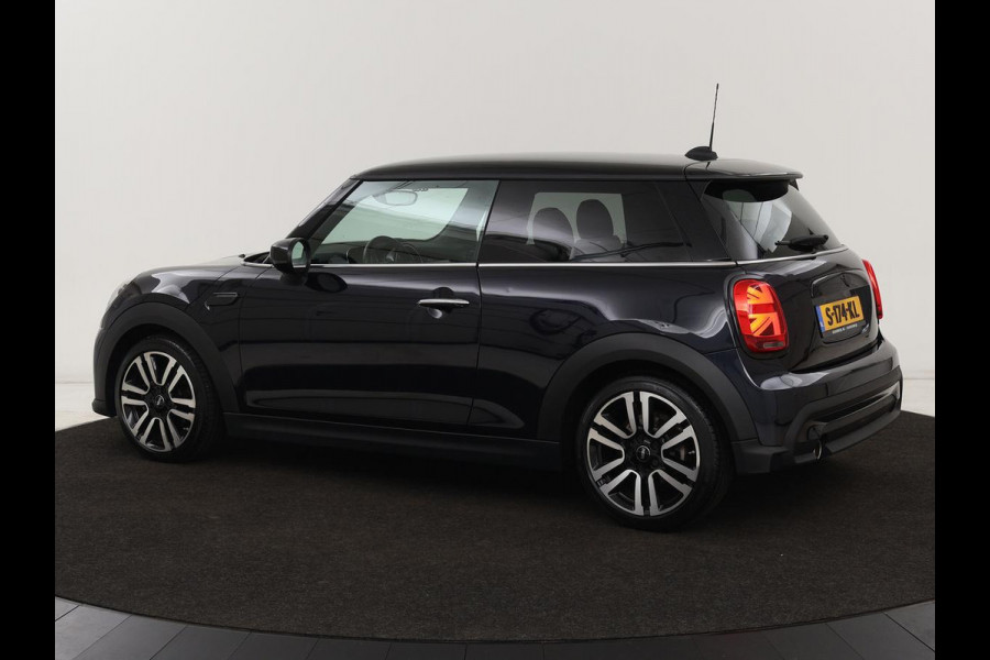 MINI Cooper 1.5 Classic | Automaat | Leder | Carplay | Full LED | Navigatie | Climate control | Parkeerhulp | Cruise control