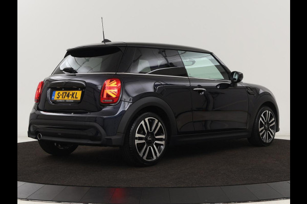 MINI Cooper 1.5 Classic | Automaat | Leder | Carplay | Full LED | Navigatie | Climate control | Parkeerhulp | Cruise control