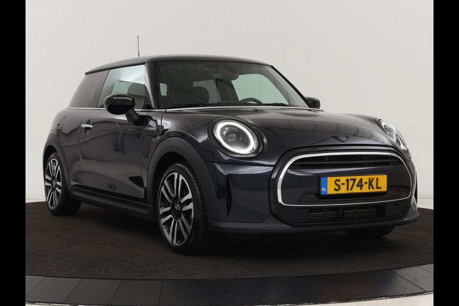 MINI Cooper 1.5 Classic | Automaat | Leder | Carplay | Full LED | Navigatie | Climate control | Parkeerhulp | Cruise control