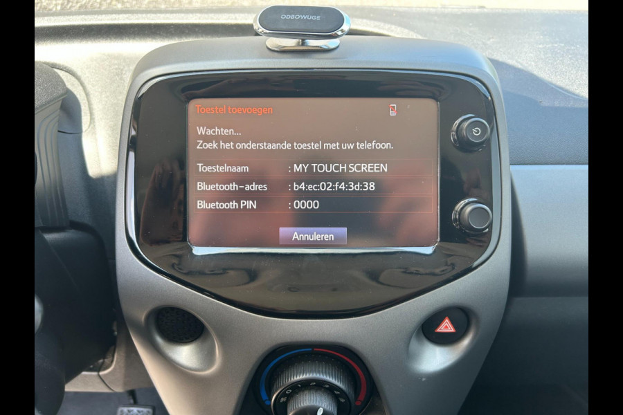 Toyota Aygo 1.0 VVT-i x-play | AUTOMAAT | A.CAMERA | BLUETOOTH | NAVI | AUX/USB | STOELVERWARMING | GARANTIE | APK T/M 11-7-2027