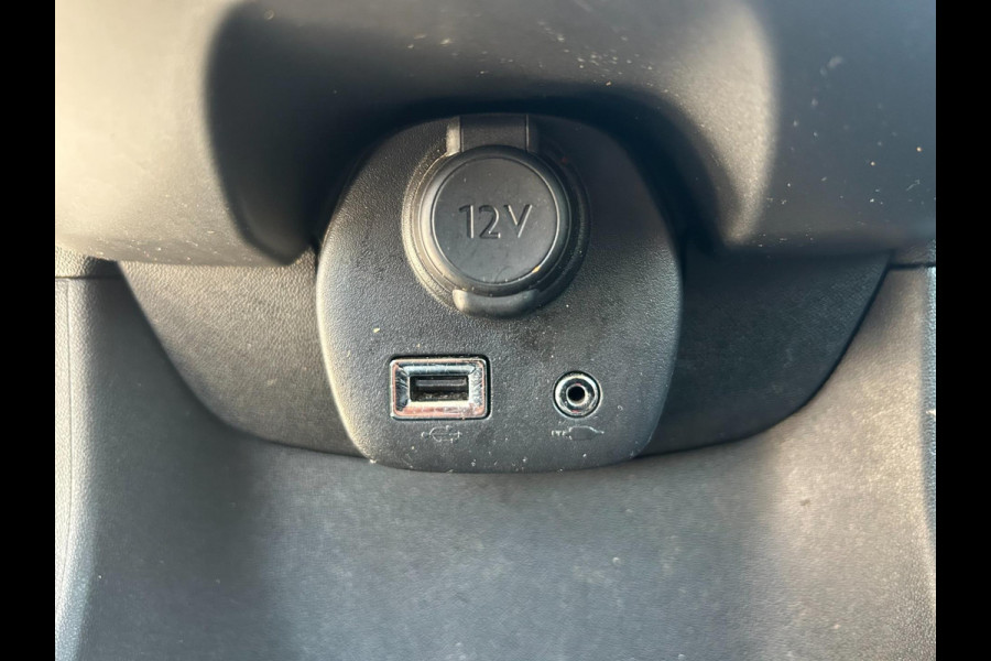 Toyota Aygo 1.0 VVT-i x-play | AUTOMAAT | A.CAMERA | BLUETOOTH | NAVI | AUX/USB | STOELVERWARMING | GARANTIE | APK T/M 11-7-2027