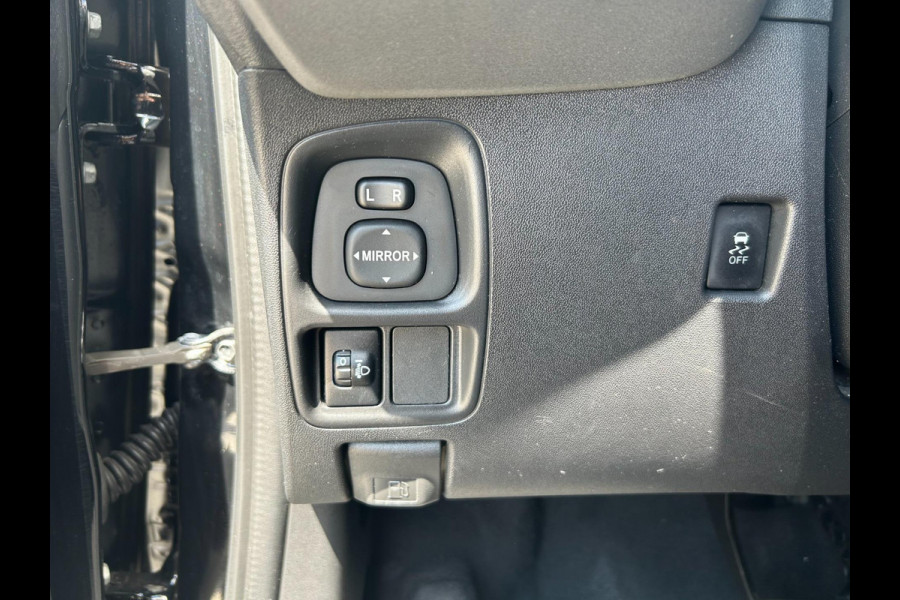 Toyota Aygo 1.0 VVT-i x-play | AUTOMAAT | A.CAMERA | BLUETOOTH | NAVI | AUX/USB | STOELVERWARMING | GARANTIE | APK T/M 11-7-2027