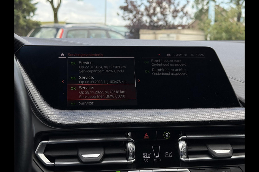 BMW 1 Serie 116D Sport Line. | Virtual Cockpit | Sfeerverlichting | Apple Carplay | Trekhaak