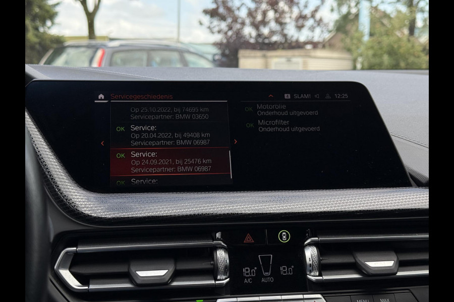 BMW 1 Serie 116D Sport Line. | Virtual Cockpit | Sfeerverlichting | Apple Carplay | Trekhaak