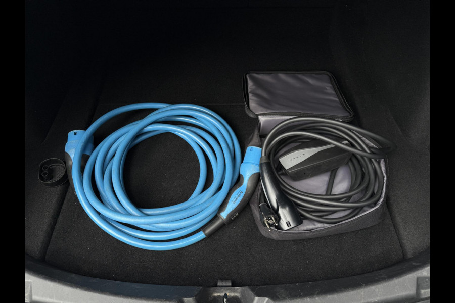 Tesla Model 3 Range Plus | Autopilot | Panorama | Leder | Navi | Camera |