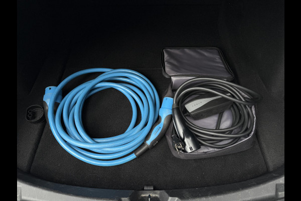 Tesla Model 3 Range Plus | Autopilot | Panorama | Leder | Navi | Camera |