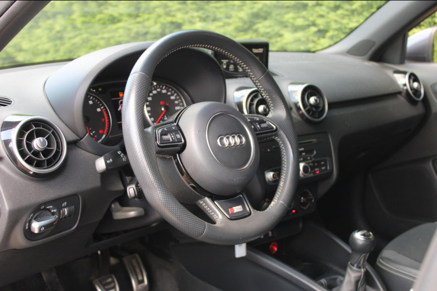 Audi A1 Sportback 1.0 TFSI Advance Sport S-Line !!NIEUWBINNEN!!