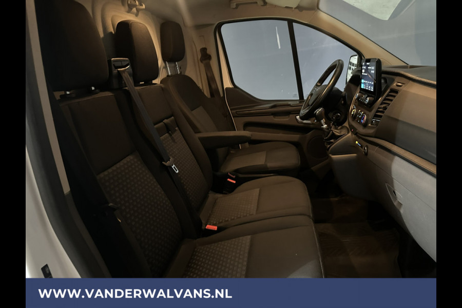 Ford Transit Custom 2.0 TDCI L2H1 Euro6 Airco | Camera | Cruisecontrol | Navigatie | Stoelverwarming Parkeersensoren, LED, Bijrijdersbank, 2800kg trekvermogen