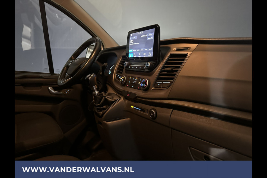 Ford Transit Custom 2.0 TDCI L2H1 Euro6 Airco | Camera | Cruisecontrol | Navigatie | Stoelverwarming Parkeersensoren, LED, Bijrijdersbank, 2800kg trekvermogen