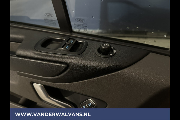 Ford Transit Custom 2.0 TDCI L2H1 Euro6 Airco | Camera | Cruisecontrol | Navigatie | Stoelverwarming Parkeersensoren, LED, Bijrijdersbank, 2800kg trekvermogen