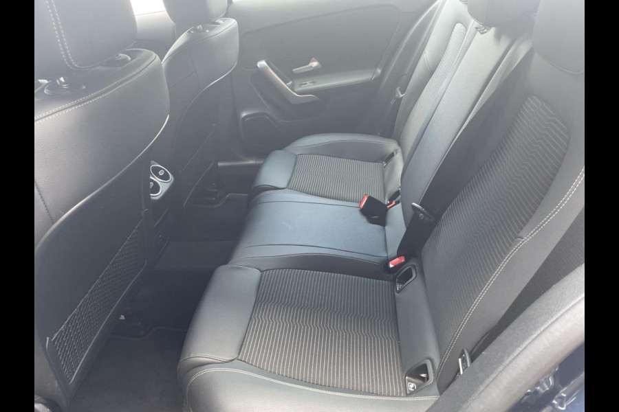 Mercedes-Benz A-Klasse 200 163pk DCT Progressive Navigatie Parkeersensoren Camera Cruise Control Stoelverwarming Ledverlichting Climate Control