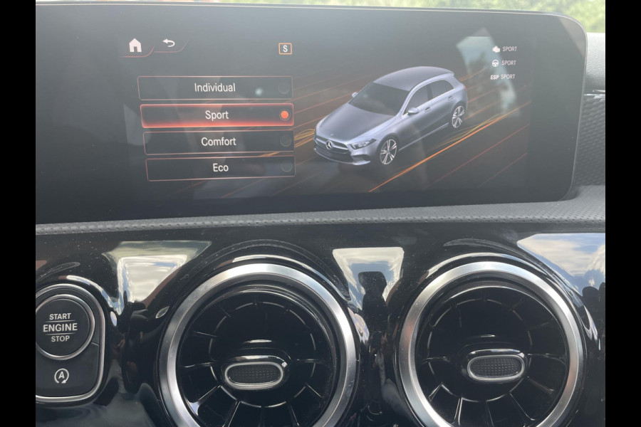 Mercedes-Benz A-Klasse 200 163pk DCT Progressive Navigatie Parkeersensoren Camera Cruise Control Stoelverwarming Ledverlichting Climate Control