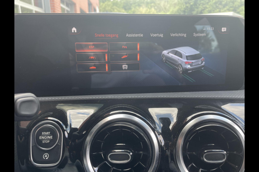 Mercedes-Benz A-Klasse 200 163pk DCT Progressive Navigatie Parkeersensoren Camera Cruise Control Stoelverwarming Ledverlichting Climate Control