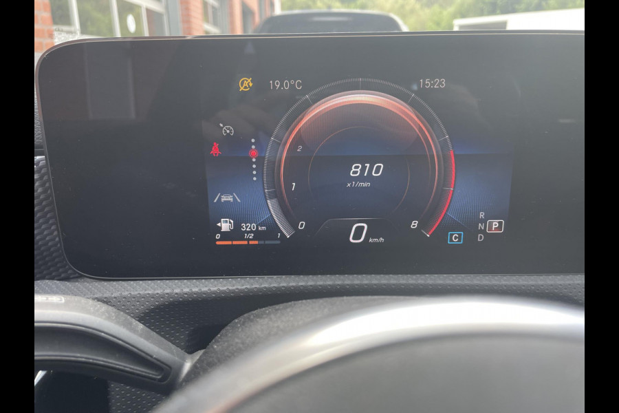Mercedes-Benz A-Klasse 200 163pk DCT Progressive Navigatie Parkeersensoren Camera Cruise Control Stoelverwarming Ledverlichting Climate Control