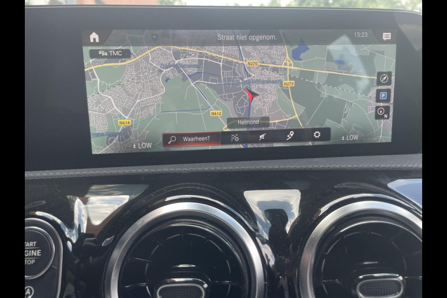 Mercedes-Benz A-Klasse 200 163pk DCT Progressive Navigatie Parkeersensoren Camera Cruise Control Stoelverwarming Ledverlichting Climate Control