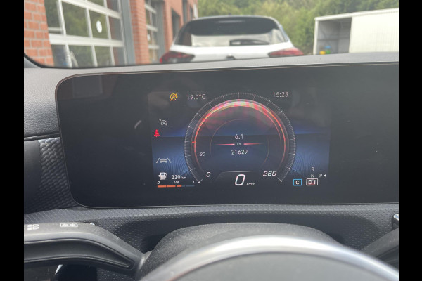 Mercedes-Benz A-Klasse 200 163pk DCT Progressive Navigatie Parkeersensoren Camera Cruise Control Stoelverwarming Ledverlichting Climate Control