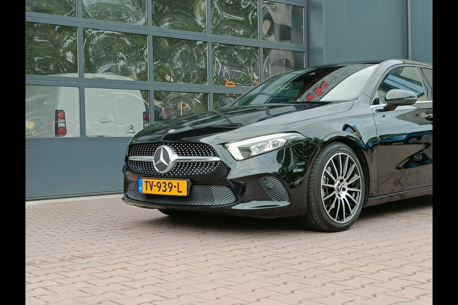 Mercedes-Benz A-Klasse 200 Business Solution Plus Upgrade | Wide Screen | Navi | Stoelverw. | LED/Xenon | Camera |
